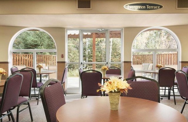 Days Inn by Wyndham Thunder Bay North