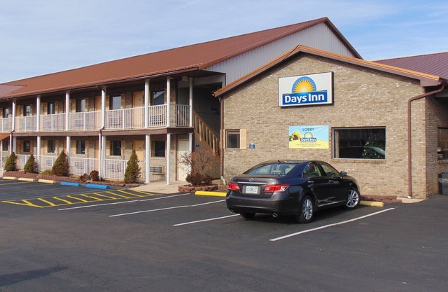 Days Inn by Wyndham Huntington