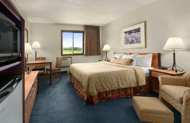 Days Inn by Wyndham Willmar