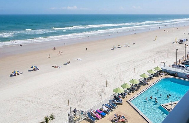 *Daytona SeaBreeze Resort Oceanfront View!1Bedroom Unit Sleeps 4
