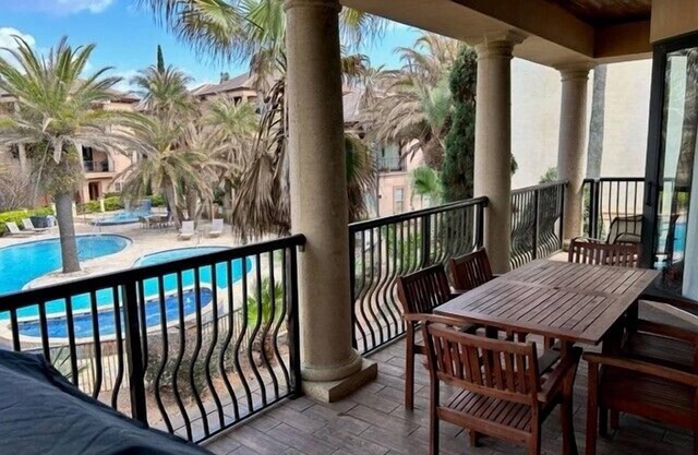 DECEMBER DATES AVAIL! Pet-Friendly 3BR Luxury Home walk to beach!
