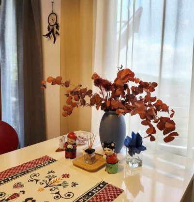 Deck-Apartment next to the forest, free parking