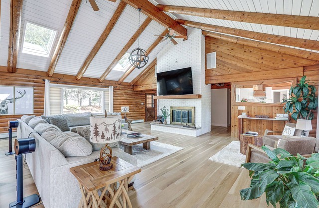 Deck, Sauna & Fire Pits: Upscale Belle Mead Cabin