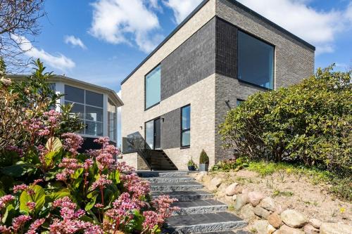 Delicious holiday apartment in Skåde hills