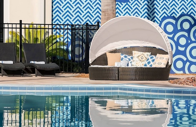 Delight In The Florida Sun! 3 Gorgeous Units In Sun Soaked Key West, Onsite Pool