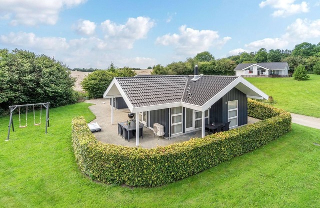 "Deline" - 250m from the sea by Interhome