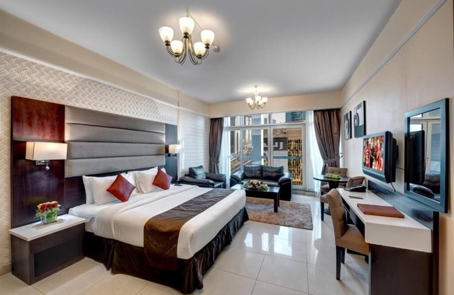 Deluxe King Room Near To DIFC Metro