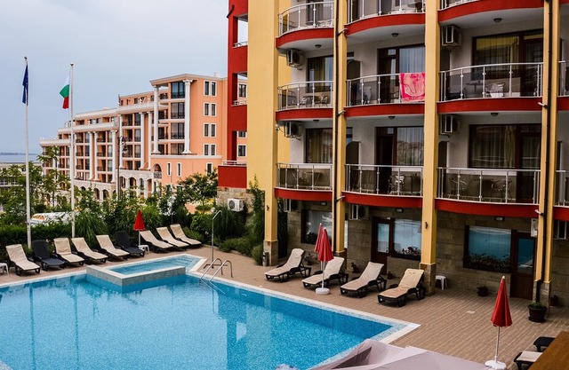 Deluxe Sea View Suite With Pool Minutes To Beach