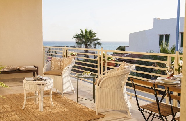 DEMORA AMMARE - VILLA 100 METERS FROM THE BEACH