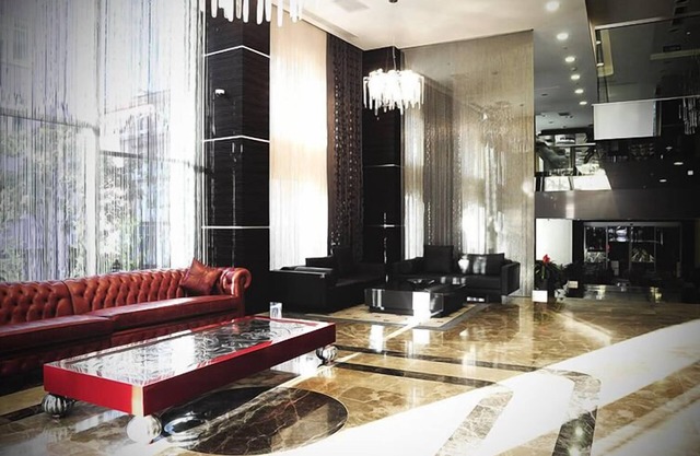 Demora Hotel
