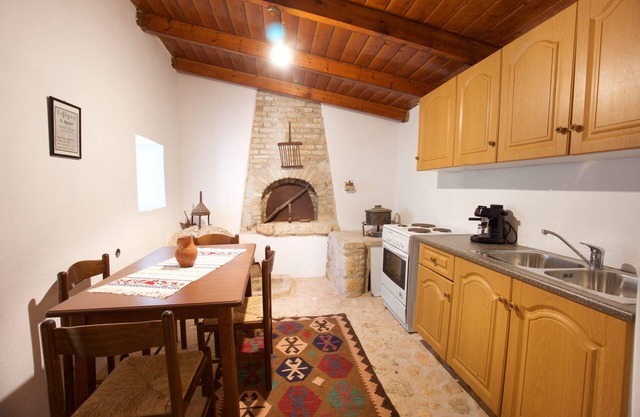 Demoutsantata Vintage Residence
