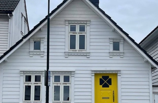 Den Gule Døren