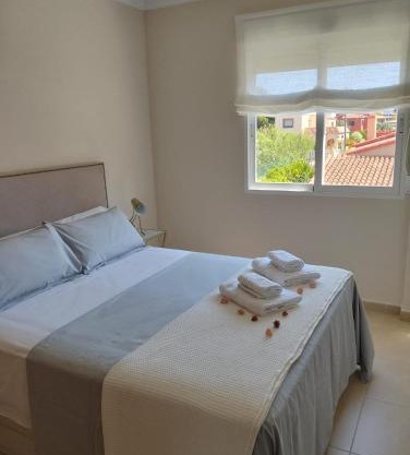 DENIA Playa Santa Ana Adosados - Cómodo apartamento con Piscina, Terraza y Parking, a 2 minutos de la playa