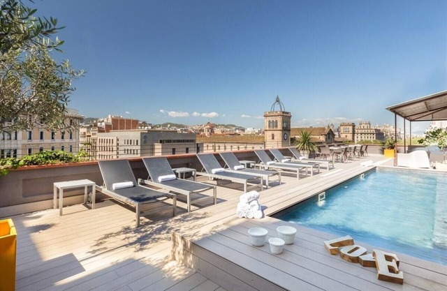 Design and comfort in the center of Barcelona. Ideal for groups