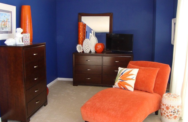 DESIGNER BEACH PENTHOUSE, 1900 SQ FT, N&S VIEWS, WIFI, 2 BALCONIES, ALL EXTRA