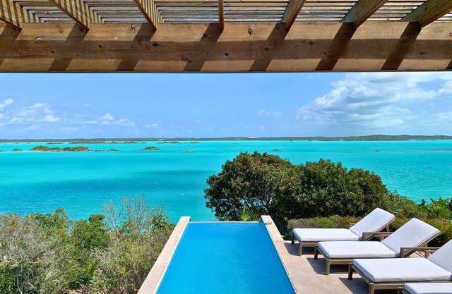 Designer Waterfront Villa with Sublime Views - Private & Exclusive. Free Kayaks.