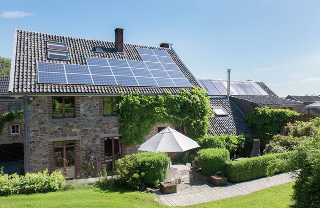 Desnié Farmhouse with Pool