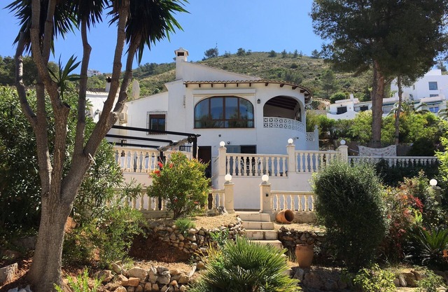 Detached 2 Bedroom Villa in El Portet, with large terraces and pool views
