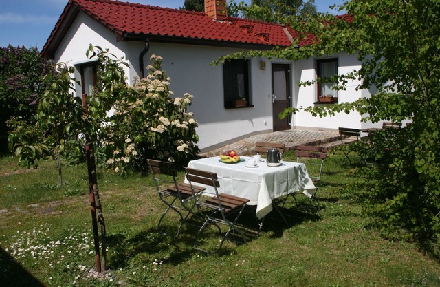 Detached vacation home Kleiner Schoner with garden, terrace and WLAN in Rerik