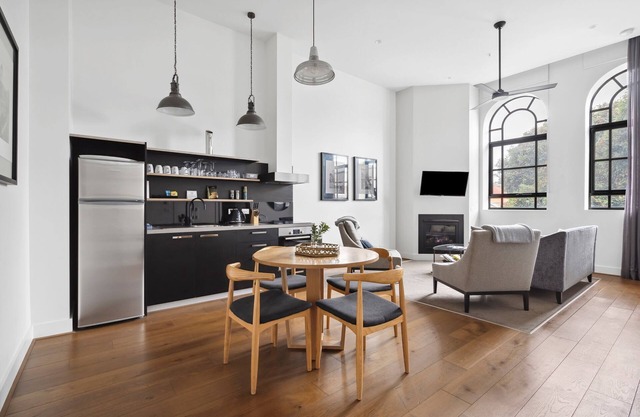 Devlin 103 – Stylish Geelong Apartment