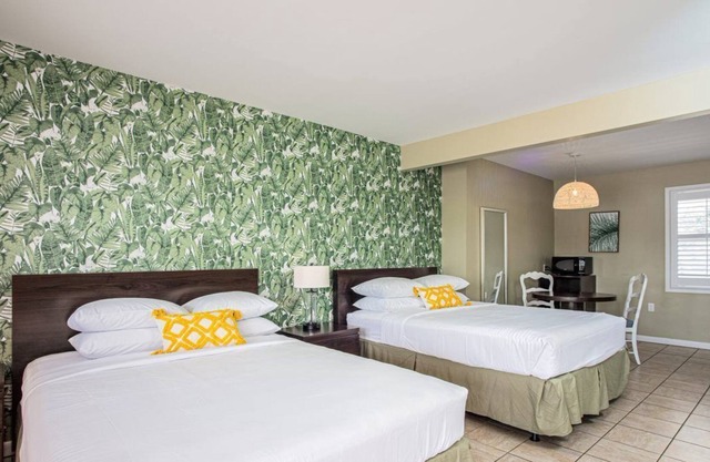 Digital Retro Boutique Hotel - Double Queen with Breakfast Nook Near Downtown St. Augustine & the Beach