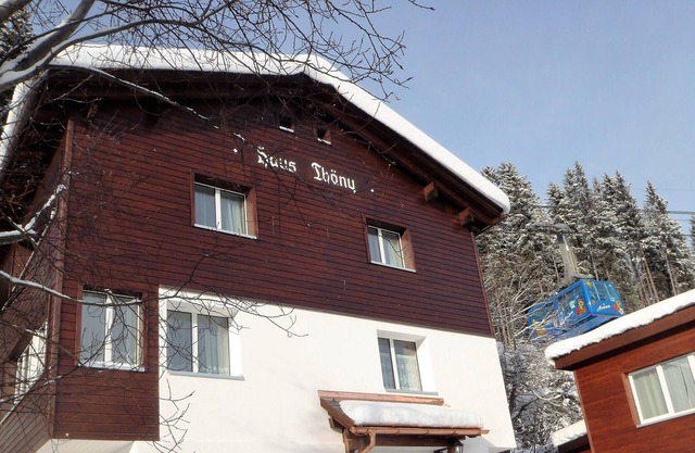 Direct access to Train Station, Cable Car, Chair Lift and home run, free WI-FI