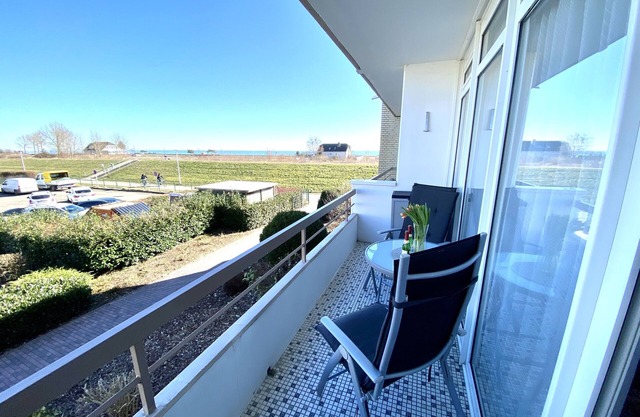 Directly on the dyke, sea view included!