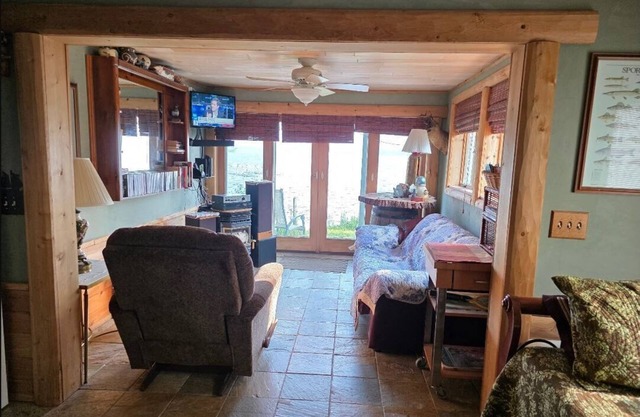 Discounted Fall Season Rates Double Occupancy on Long Lake near Alpena.