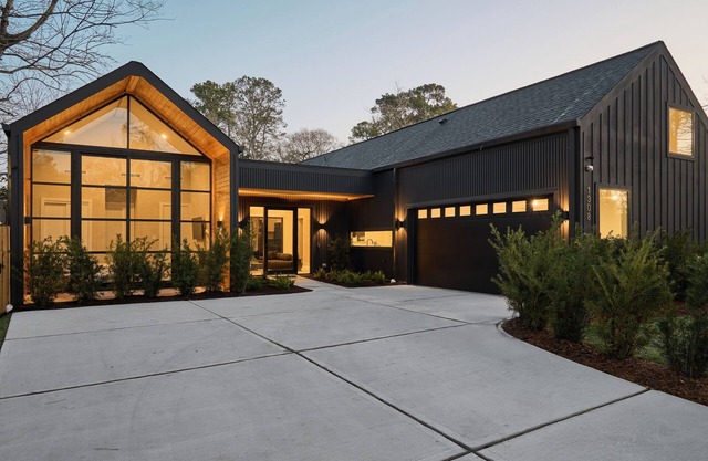 Discover The Black Oak: Forest & Chill—an entire home nestled among the trees.