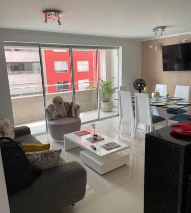 Disfrute Cali SUCURSAL DEL CIELO - Lujoso apartamento cerca de todo - COLOMBIA