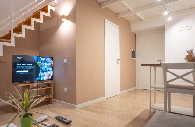 Diso Apartments - Megaride
