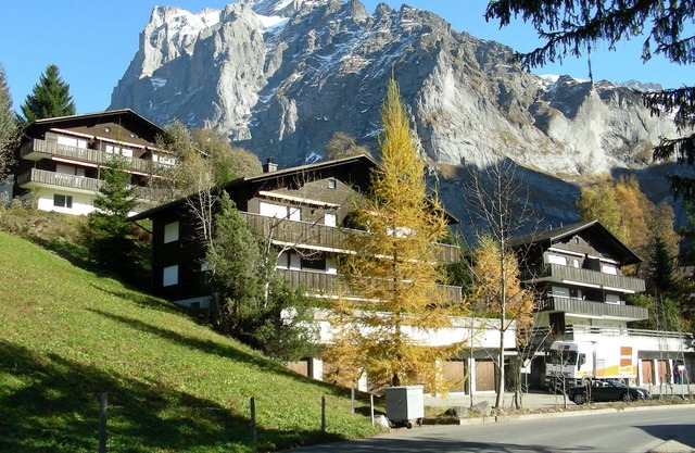 diverse alpine world, quiet location, imposing mountain scenery
