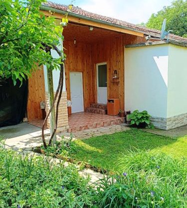 Divna Guest House