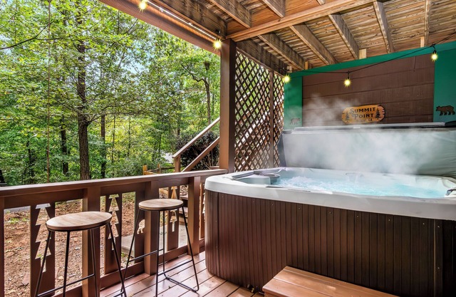 Dog Friendly/NEW HOT TUB/Resort/BBQ Grill & Arcade room