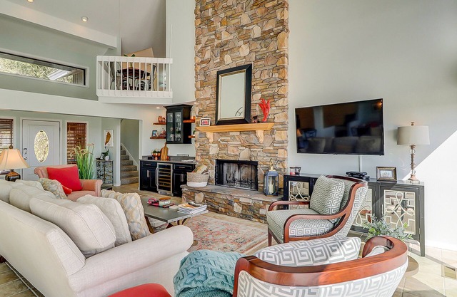 Dog-Friendly, Oceanfront Home w/ Deck & Private Pool, Free WiFi, W/D, Central AC