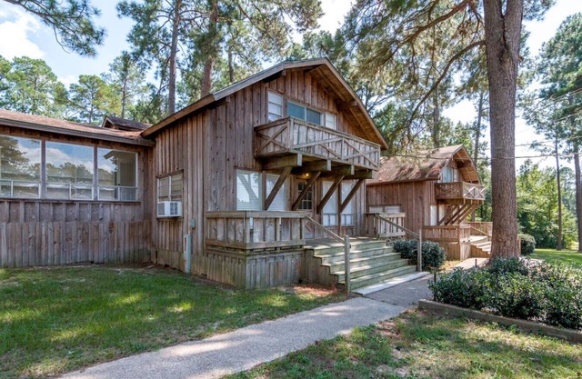 Dogwood Cabin at Tall Timbers Retreat