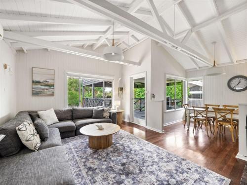 Dolce Vita - A Beachside Family Garden Retreat