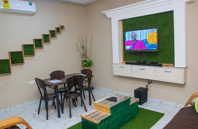 Dollys Villagio Apartments Two-Bedroom Apartment F