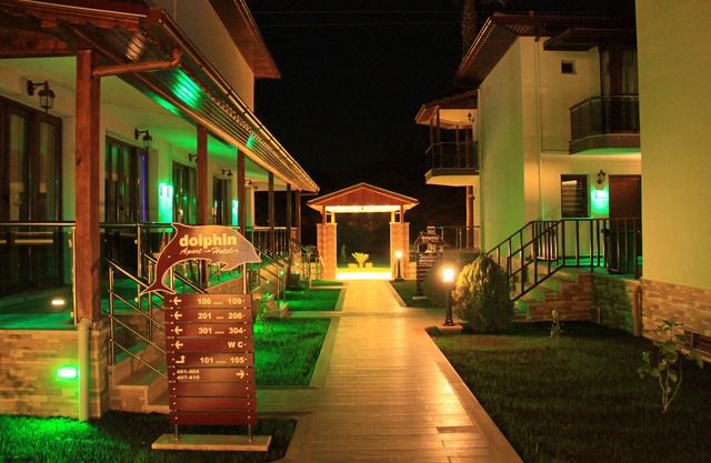 Dolphin Apart Hotel