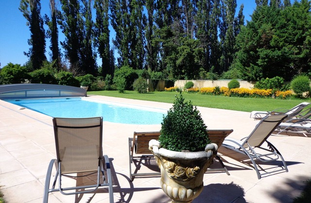 Domaine Les Rivales en Provence - 5 bedrooms - sleeps 10