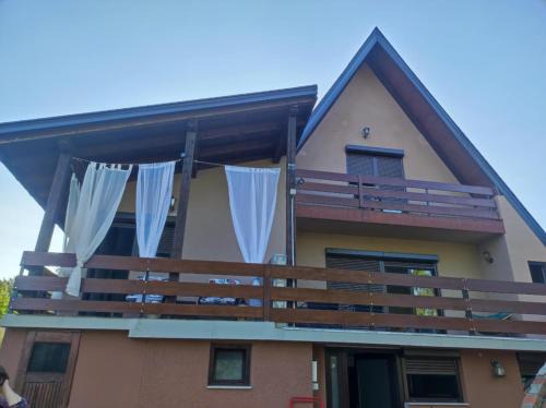 Domus Foresta Apartmani