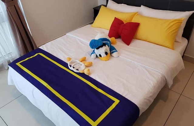 Donald Duck Theme Homestay JB