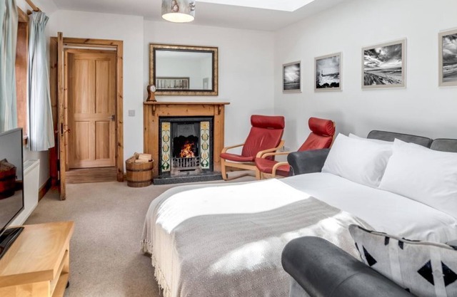 ★ Dormie Cottage ★ bright and spacious bungalow with a log fire!