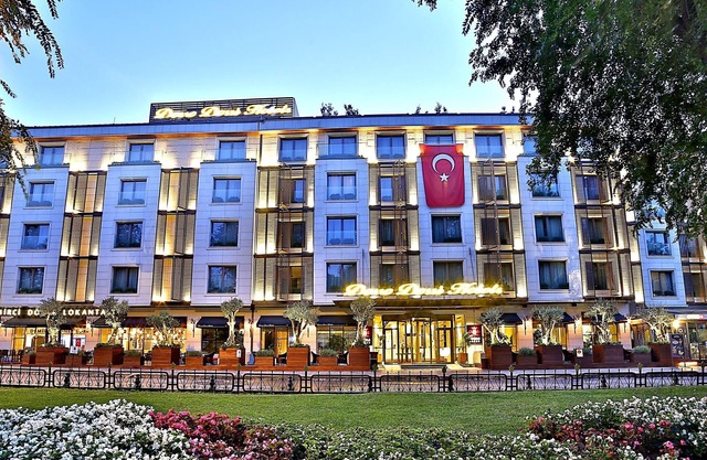 Dosso Dossi Hotels & Spa Downtown