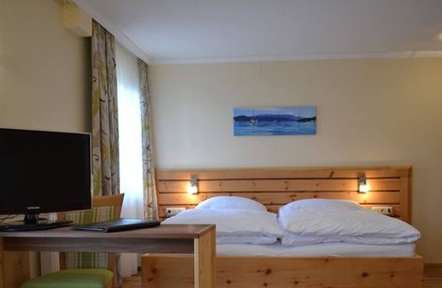 Double Room 1 - Gasthof Hemetsberger