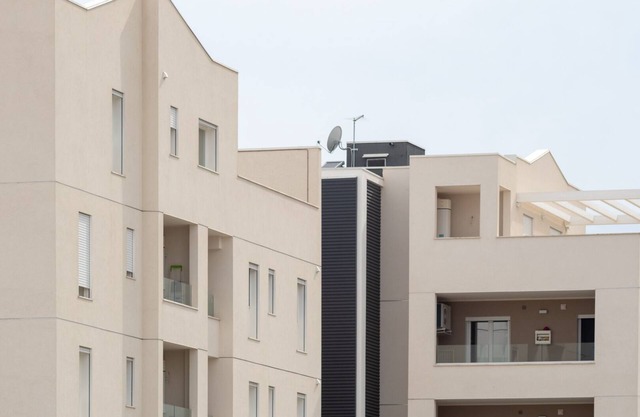 Double room and private bathroom, Cagliari area Brotzu and Policlinico hospitals