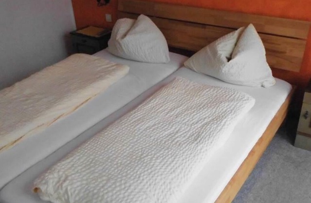 Double room with shower, WC - Pension Seiwald