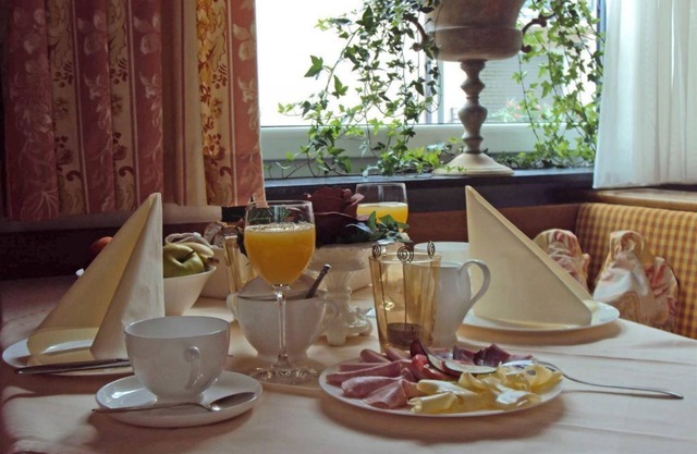 Double room bath/WC - Pension Bergheim