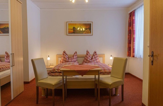 Double room, shower, WC (room 6) - Gasthof Scherer