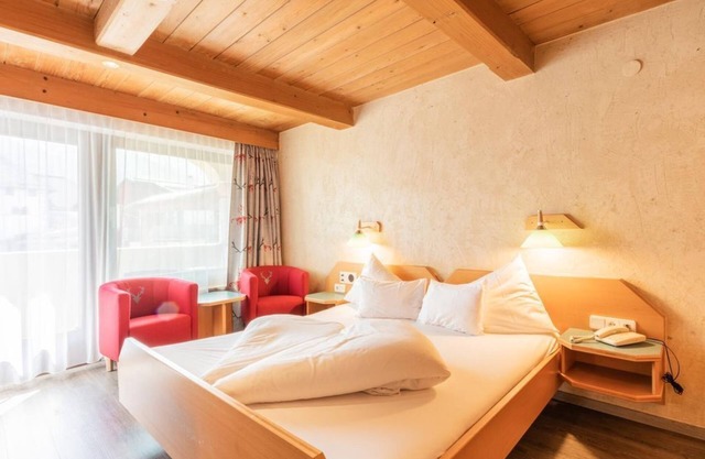 Double room with balcony - Das Kaltschmid - Familotel Tirol